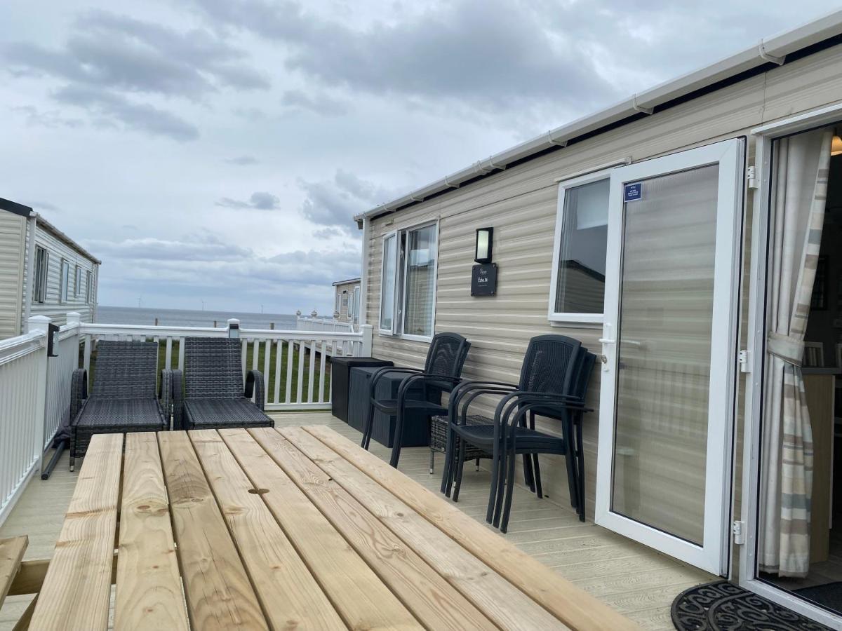 New Sea View Platinum Caravan With Huge Decking Newcastle-upon-Tyne Extérieur photo