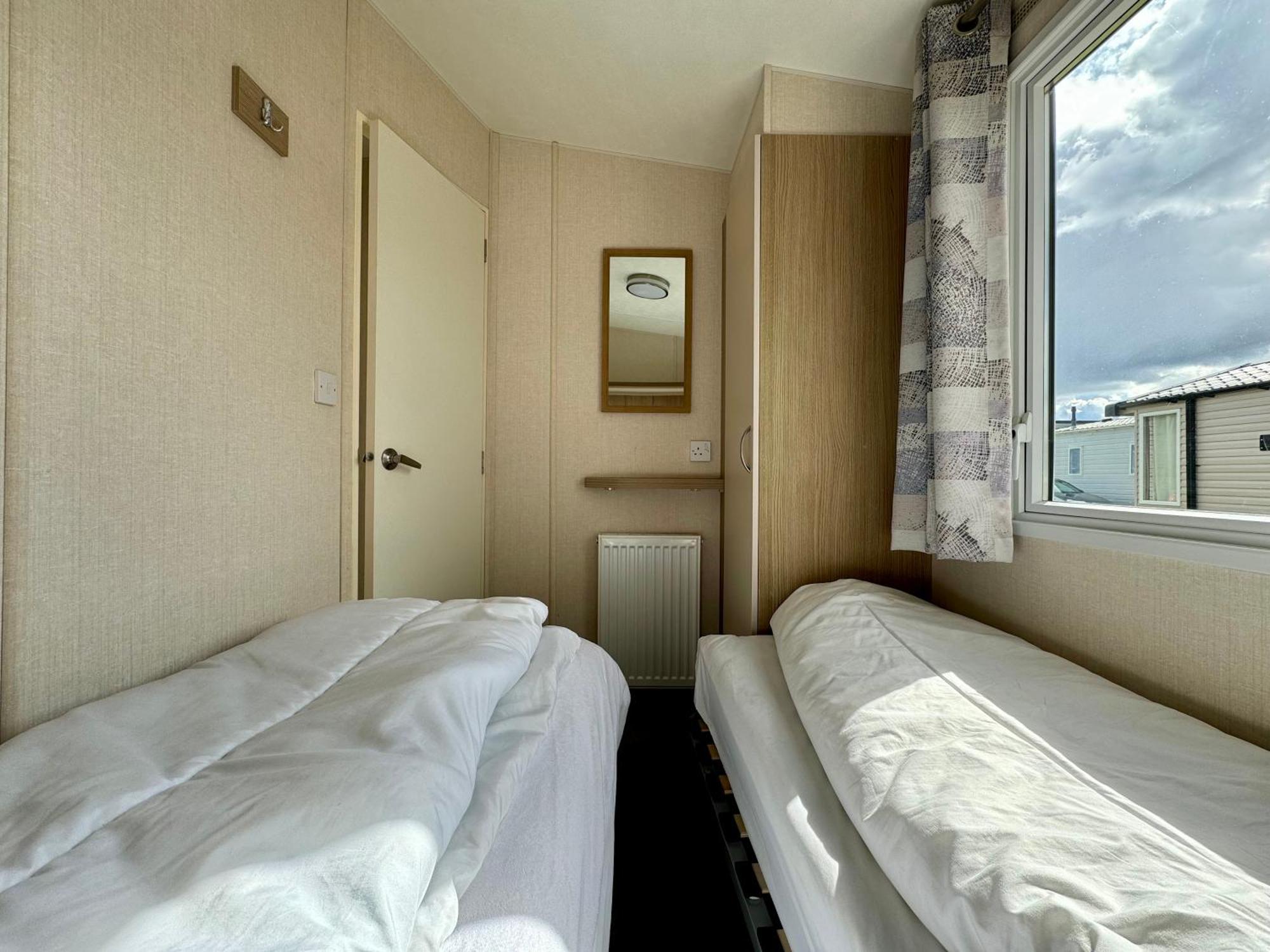New Sea View Platinum Caravan With Huge Decking Newcastle-upon-Tyne Extérieur photo