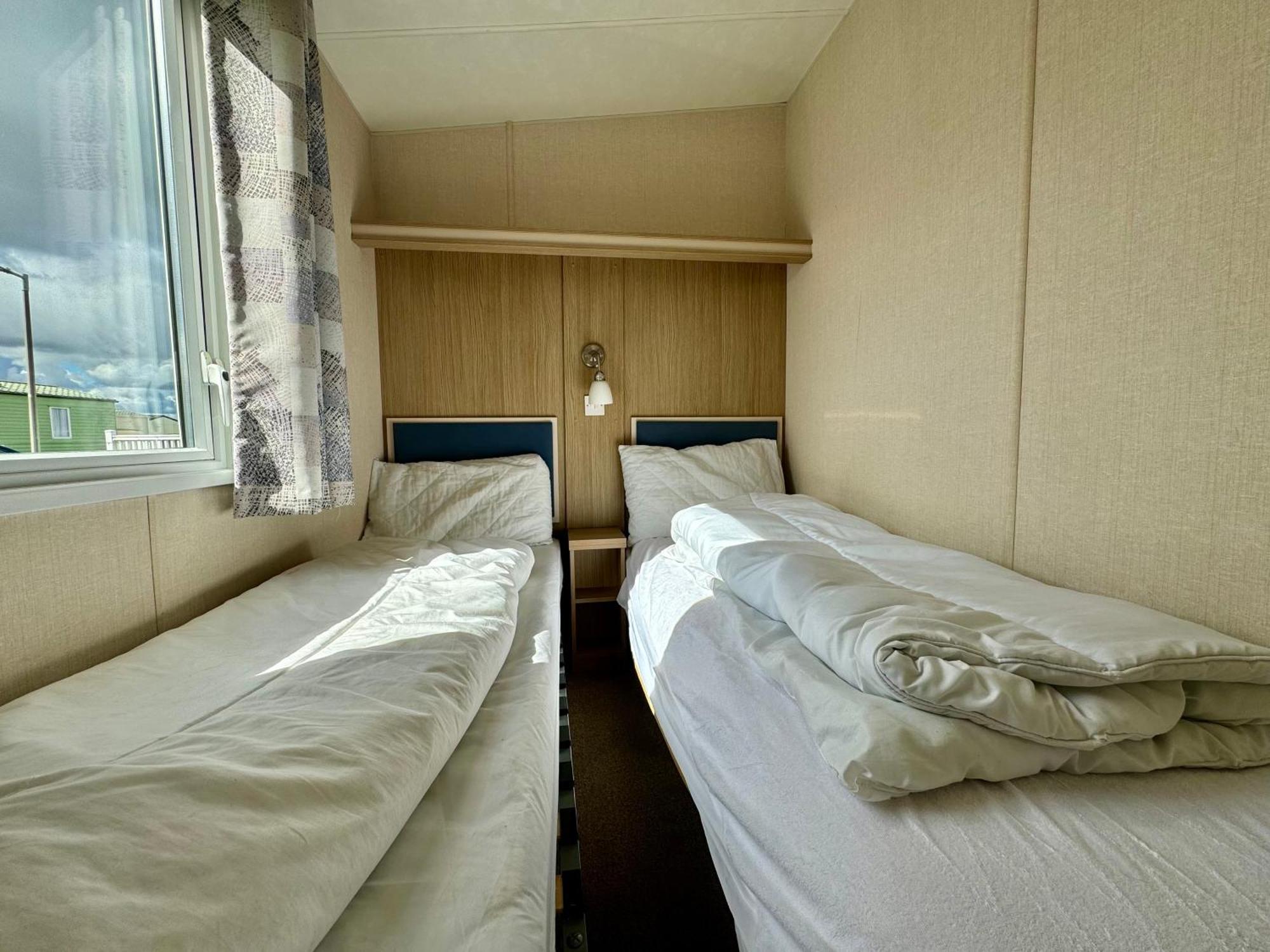 New Sea View Platinum Caravan With Huge Decking Newcastle-upon-Tyne Extérieur photo