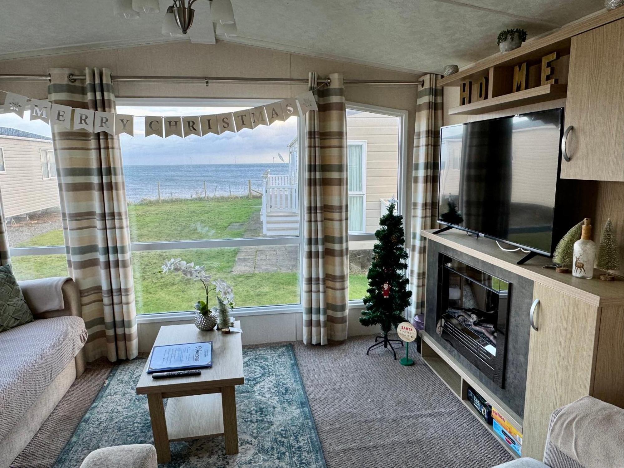 New Sea View Platinum Caravan With Huge Decking Newcastle-upon-Tyne Extérieur photo